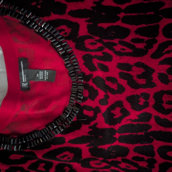 Ladies Sweater - Picture 3 of 3